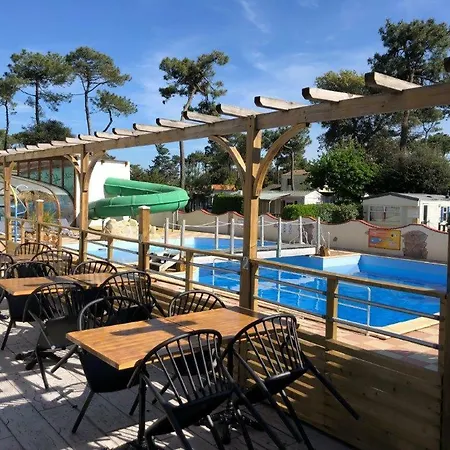 Camping La Pomme De Pin Kemping